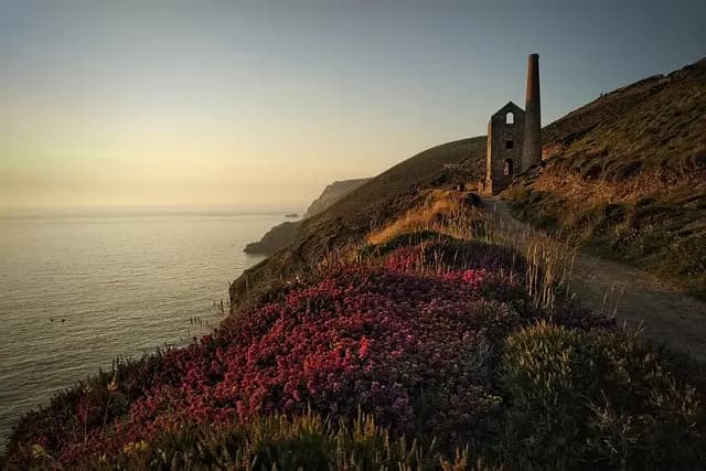 10 Unique Outdoor Activities to Experience in the UK