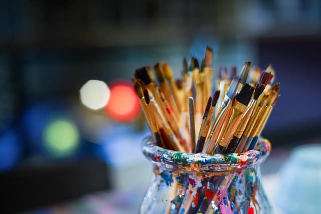 10 Activités de Loisirs Créatives à Tester au Royaume-Uni