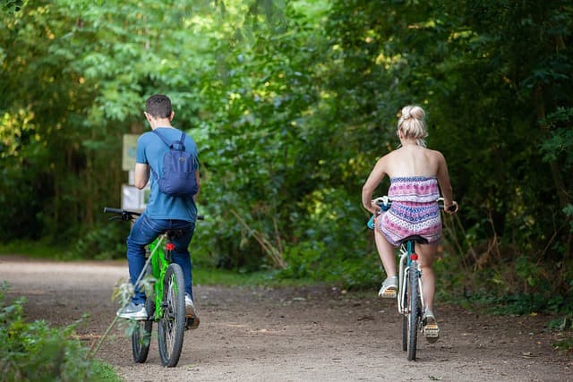 10 Unique Leisure Activities to Try Outdoors This Summer