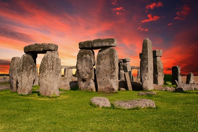 10 Unique Outdoor Activities to Try in the UK